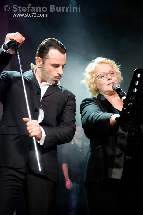 1466281_10202658629735726_803857061_n